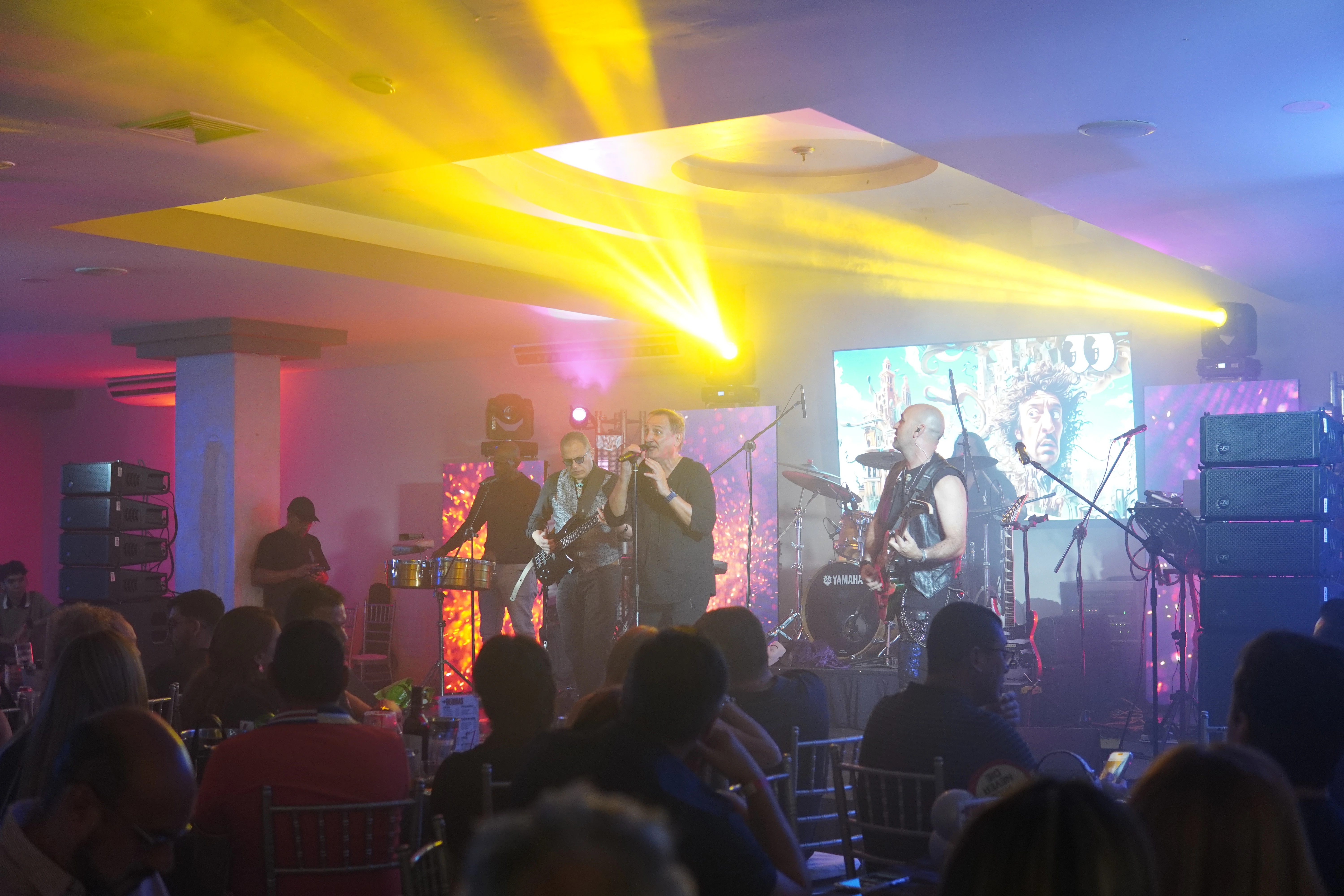 La Sociedad Española de Beneficencia disfrutó de una noche llena de rock y buena música
