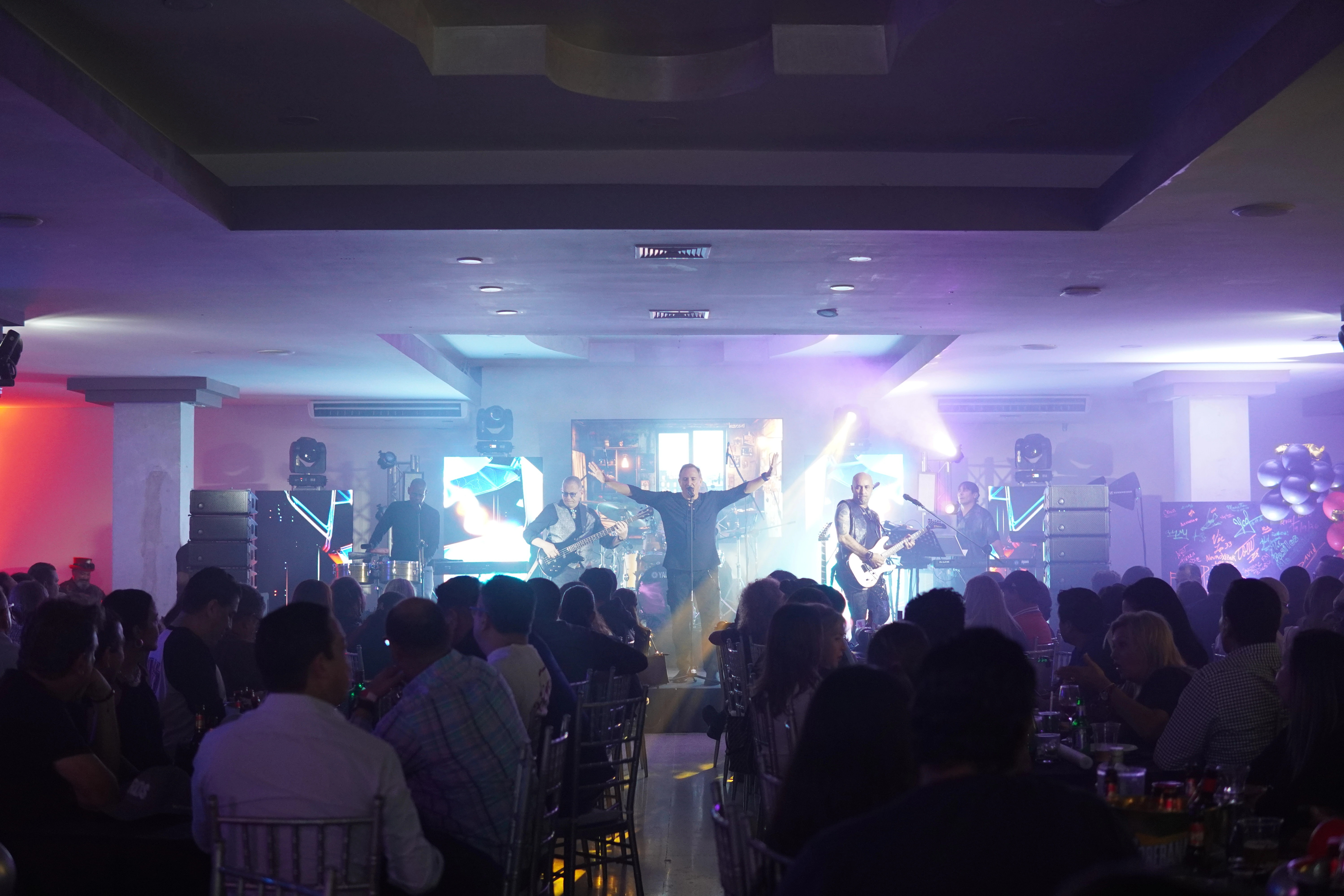 La Sociedad Española de Beneficencia disfrutó de una noche llena de rock y buena música