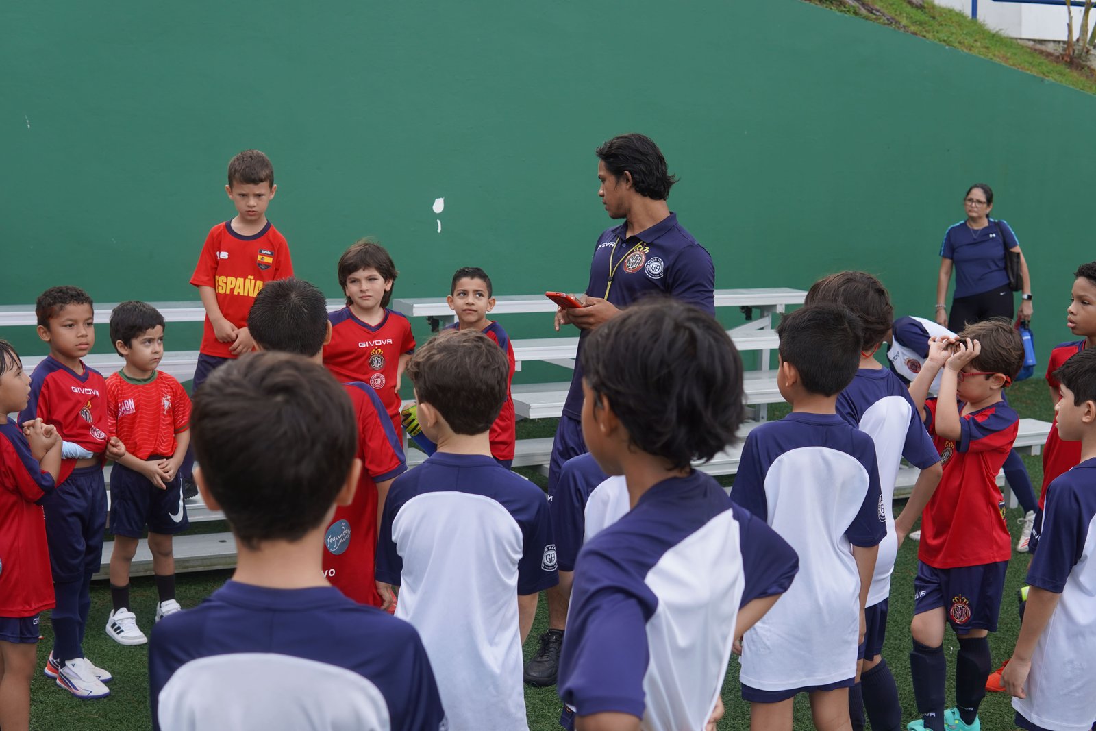 ¡Pequeños talentos brillan en la Liga Infantil Mixta de la Sociedad Española y Gleiser Academy!