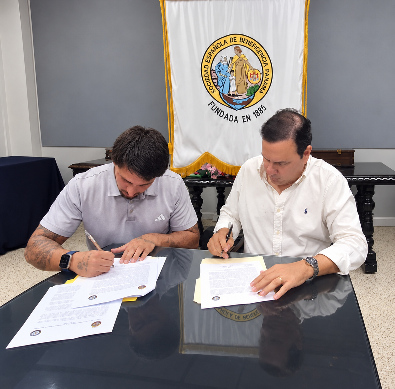 La Sociedad Española y Agustín Gleiser fortalecen su Academia de Fútbol