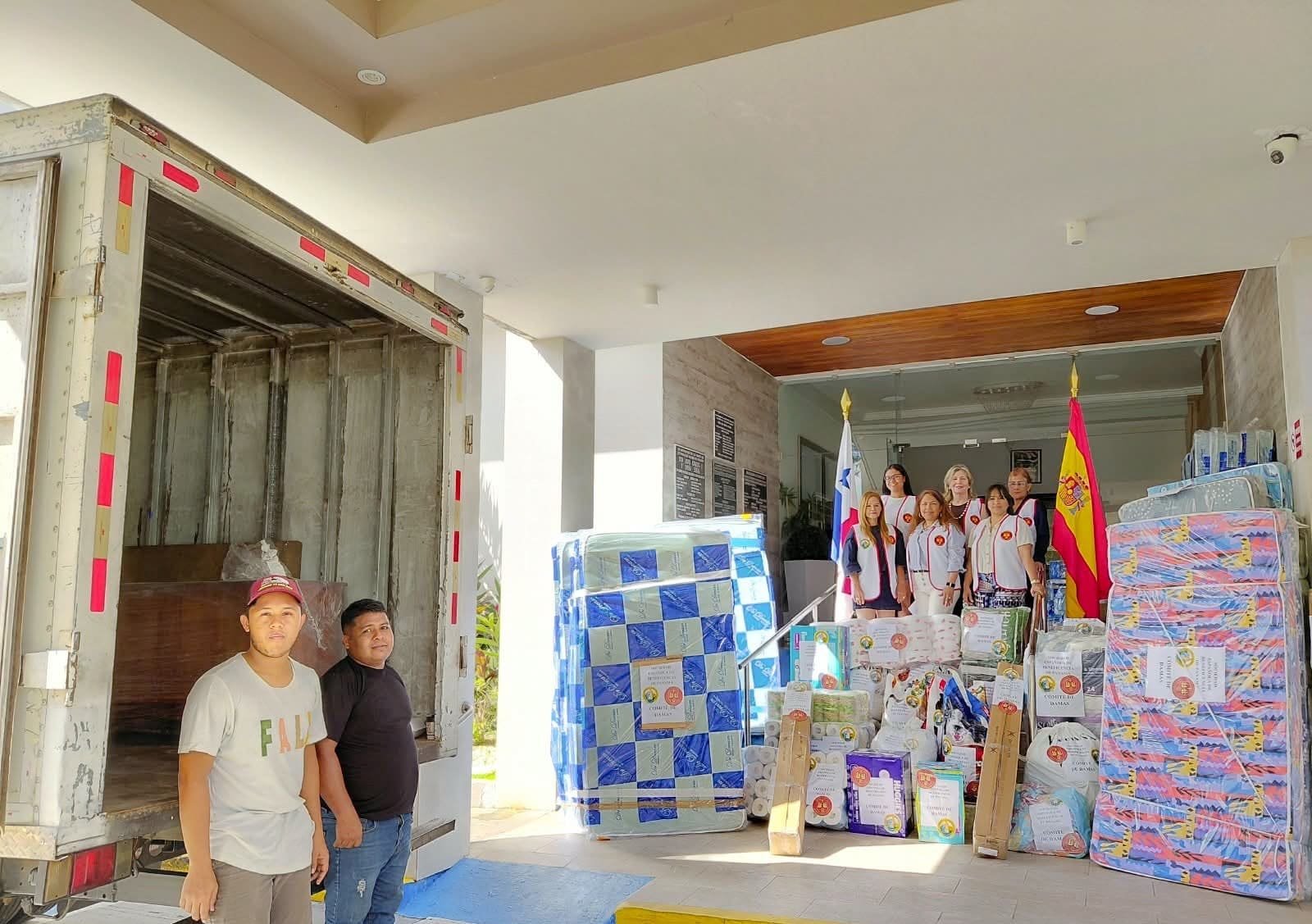 Donaciones a familias afectadas por el terremoto