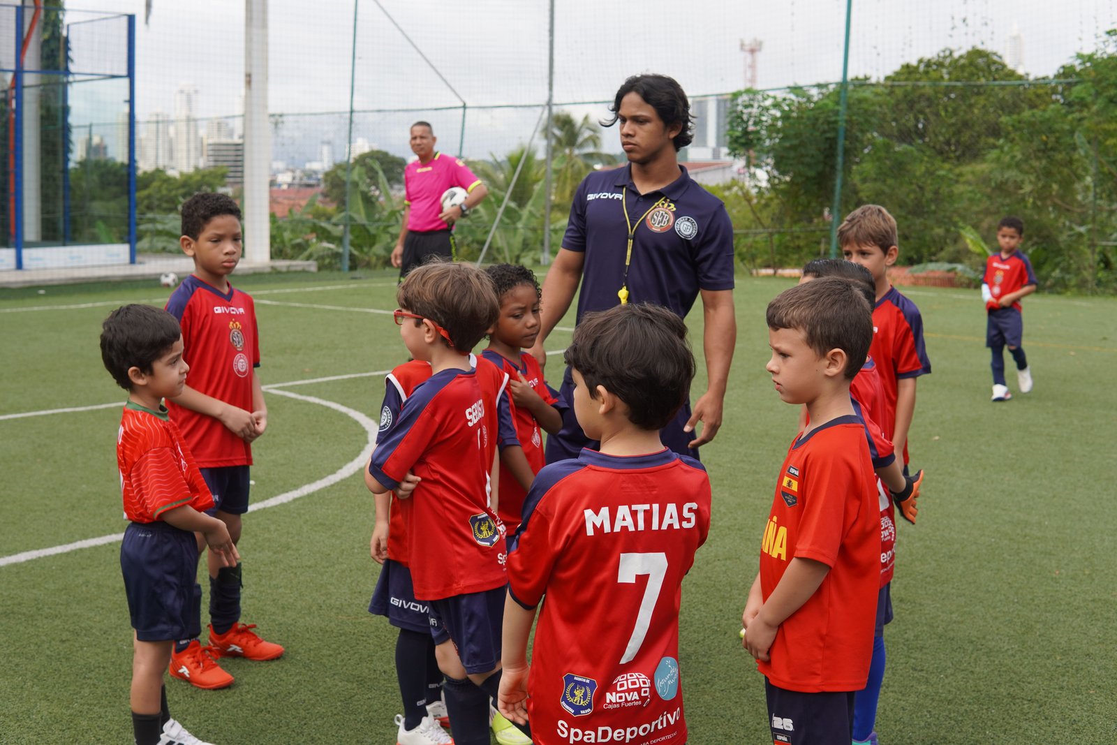¡Pequeños talentos brillan en la Liga Infantil Mixta de la Sociedad Española y Gleiser Academy!