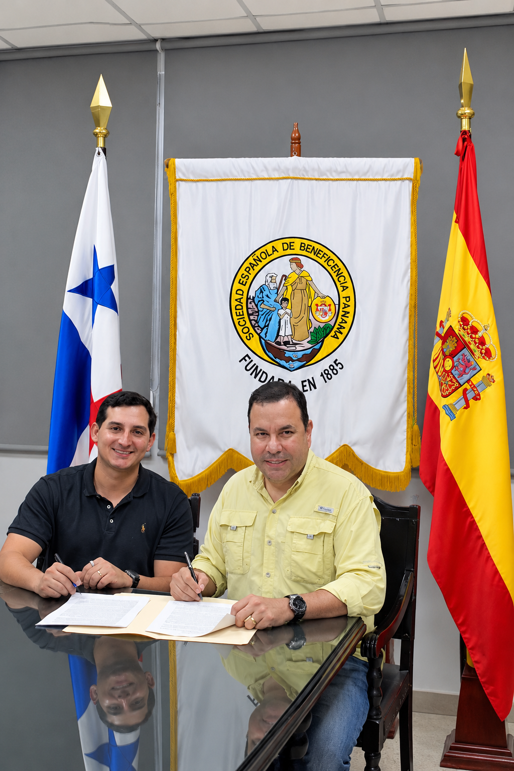 La Sociedad Española de Beneficencia y Portesco Sports firman acuerdo para ampliar y fortalecer la oferta deportiva y recreativa de la SEB