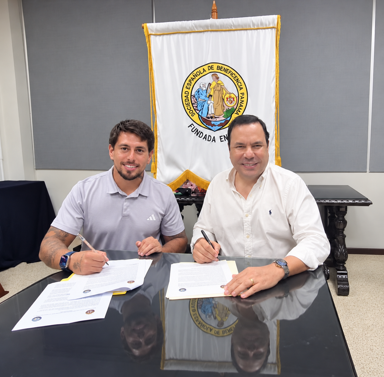 La Sociedad Española y Agustín Gleiser fortalecen su Academia de Fútbol